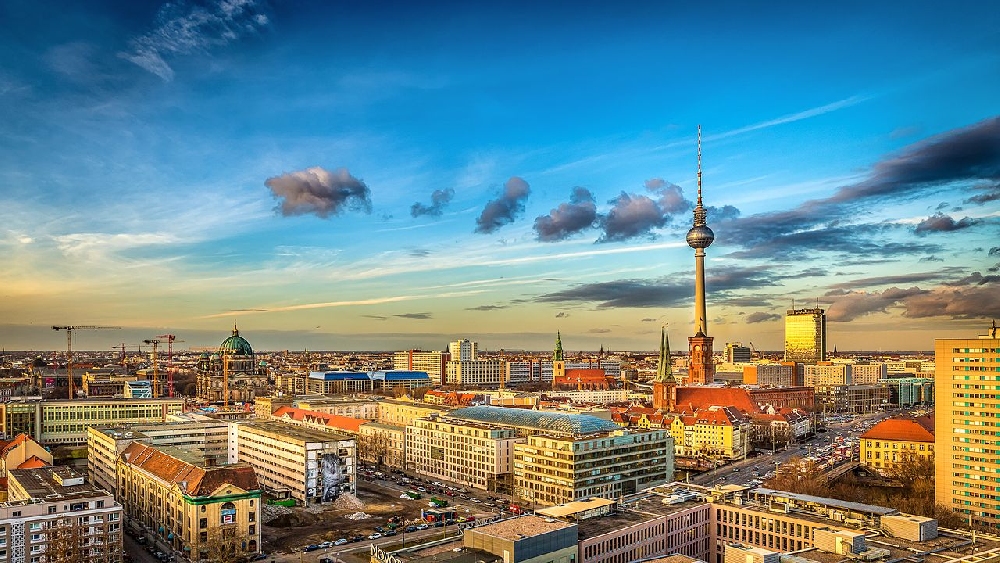 berlin_panorama_mit_fernsehturm.jpeg